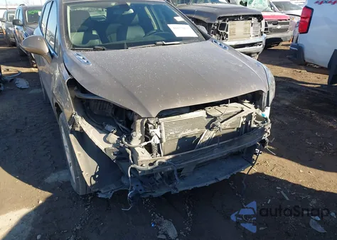 2017 Buick Envision Essence z USA, uszkodzony, nr VIN LRBFXBSA3HD130610